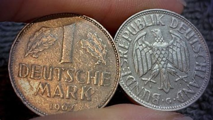Are German Deutsche Marks worth anything?