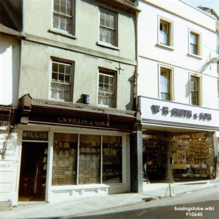Did George Best own any shops?
