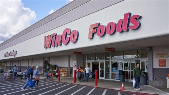 Does WinCo do cash back on checks?