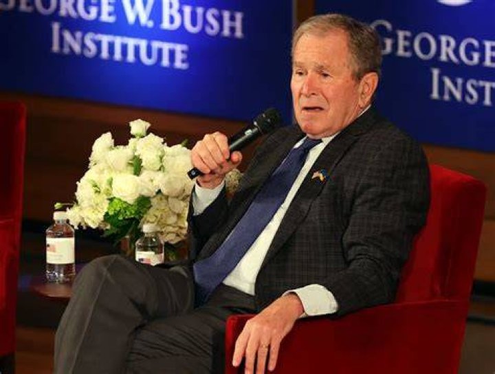 How did George W Bush get the nickname Dubya?