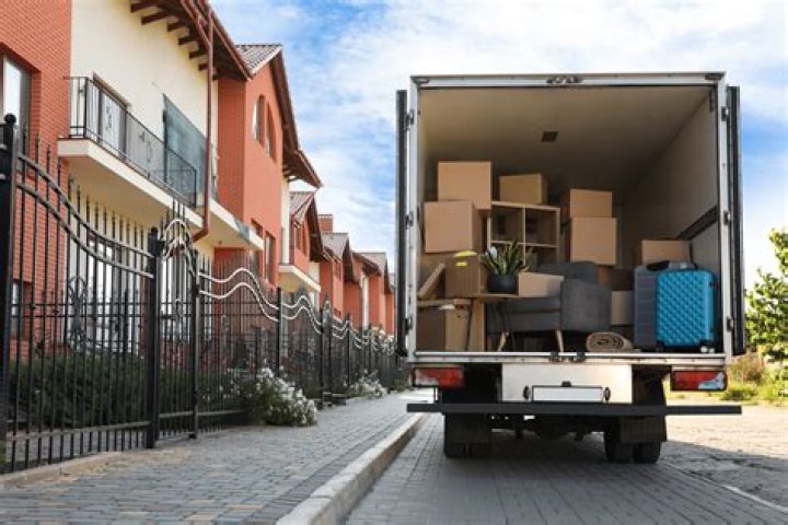 How long can moving companies hold your stuff?