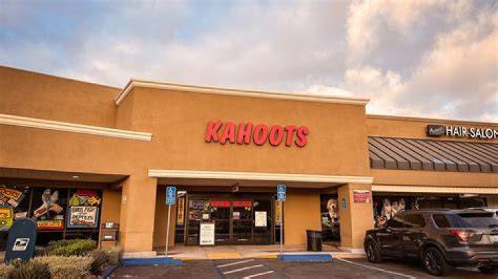 How many kahoots stores are there?