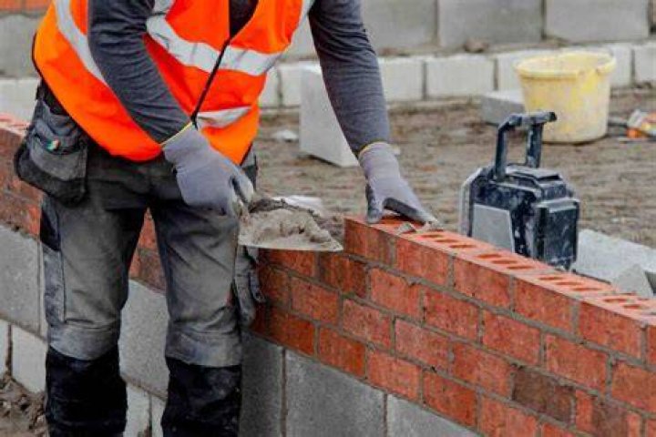 How much do union bricklayers make?