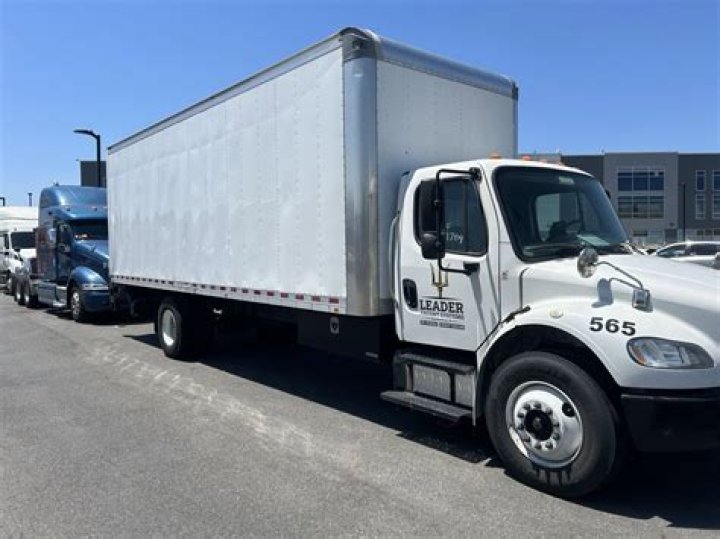 How much does a Freightliner M2 weigh?