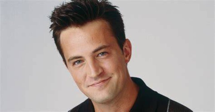 Is Chandler Bing an accountant?