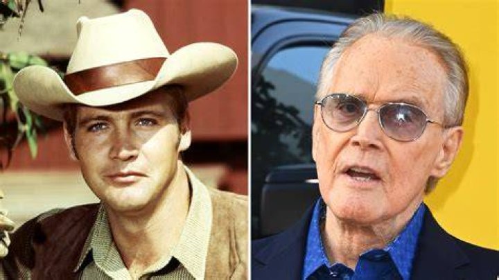 Is Lee Raymond still alive?