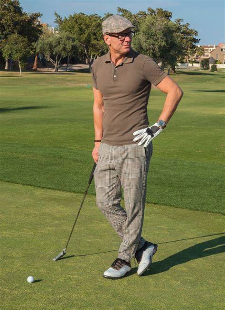 What are golfing clothes?