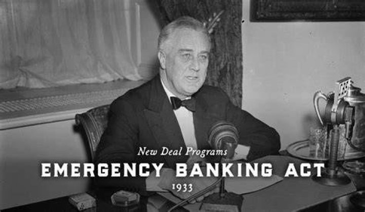 What did the Emergency Banking Act of 1933 do?