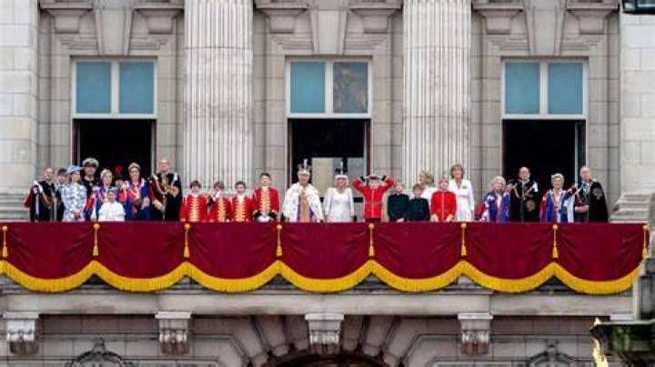 What is the benefit of monarchy?