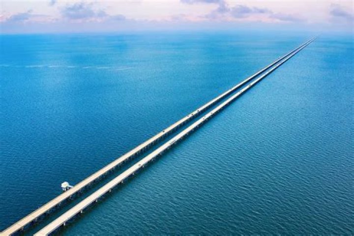 What is the best looking bridge in the US?