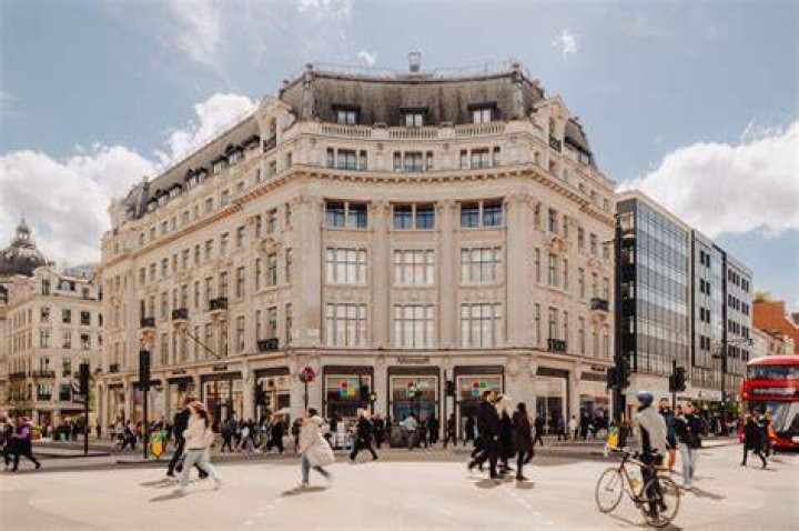Who owns the buildings on Oxford Street?